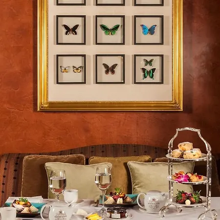 Plaza Athenee By Suiteness Hotel *
