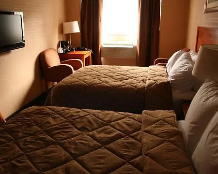 Ramada By Wyndham Times Square West 3* New York