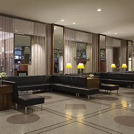 Hotel Pennsylvania 3*