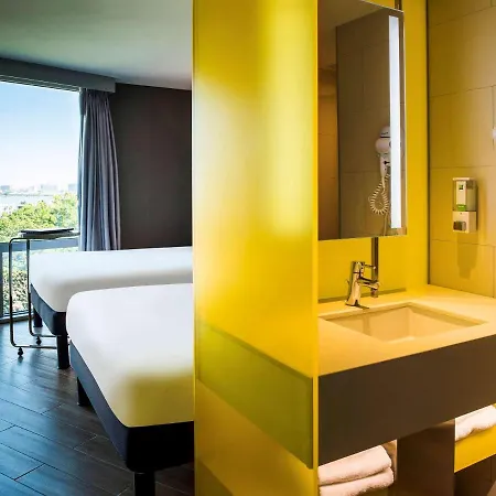 Ibis Styles Laguardia Airport Hotel 2*