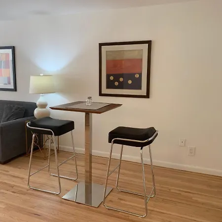 Lenox Hill 30 Day Stays Apartment *