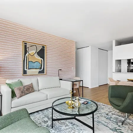 Furnished Quarters At 777 Sixth Avenue * New York