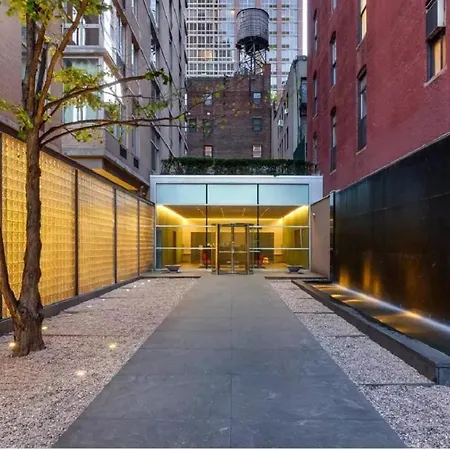Furnished Quarters At 777 Sixth Avenue