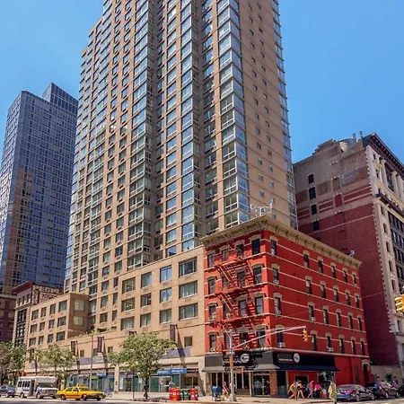 Apartment Furnished Quarters At 777 Sixth Avenue *
