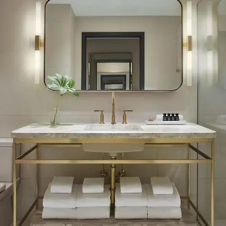 11 Howard By Suiteness