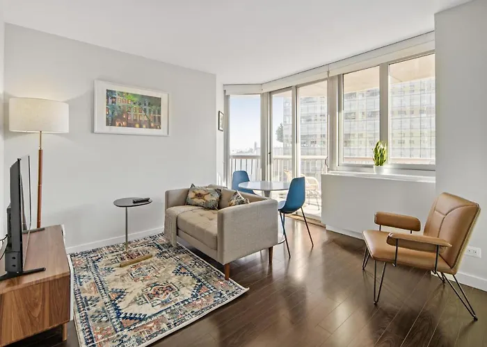 Picturesque 1Br Apartment In Nyc Balcony