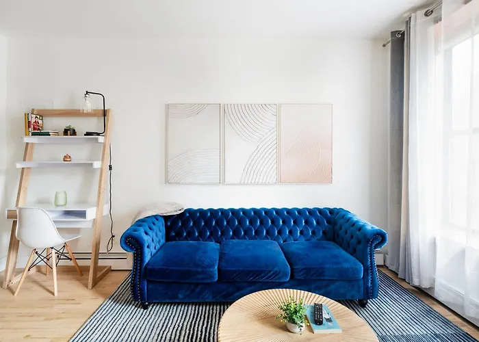 1597-Phn Ph Duplex -Private Outdoor Deck W D