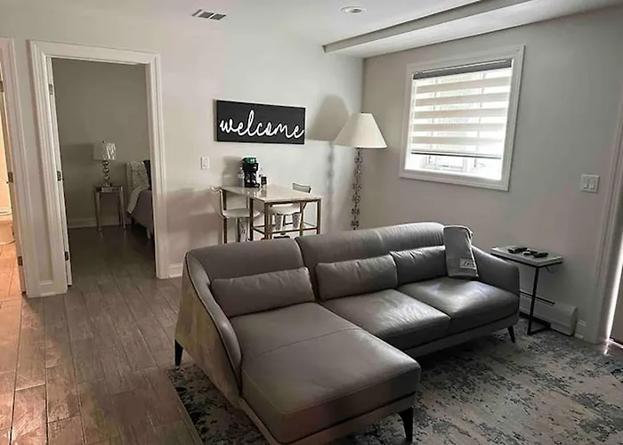 1 Bed Apartment Luxury On 21St