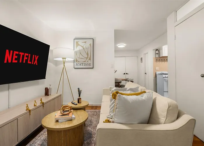 East Village Manhattan 3Br Apartment For City Life