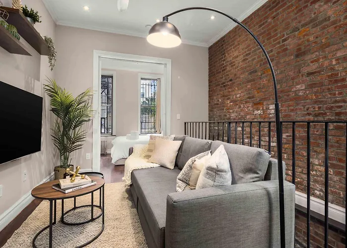 Sophisticated Stay In Vibrant Manhattan