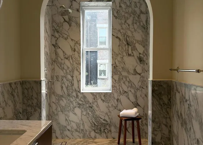 3Br Nyc Brownstone Game Room Backyard Patio