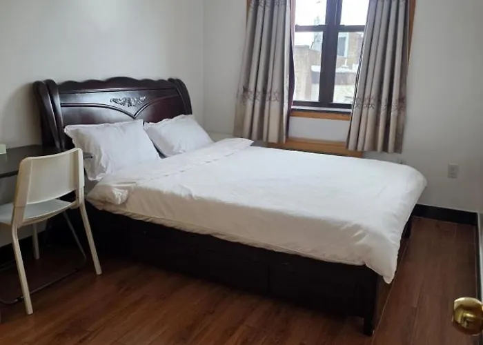 Best Cozy Room In Brooklyn With Amazing Food