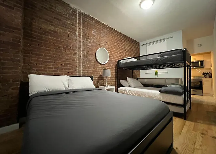 6 Bd Apartment Upper West Side