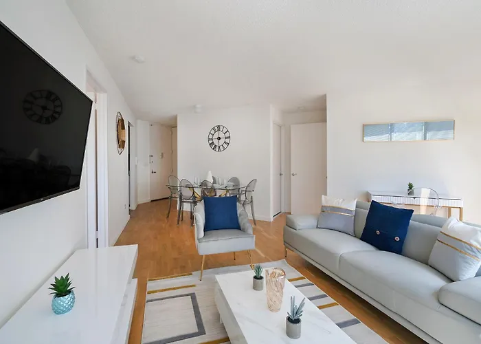 Stunning Apartment For 4 2 Bedrooms 2 Bath