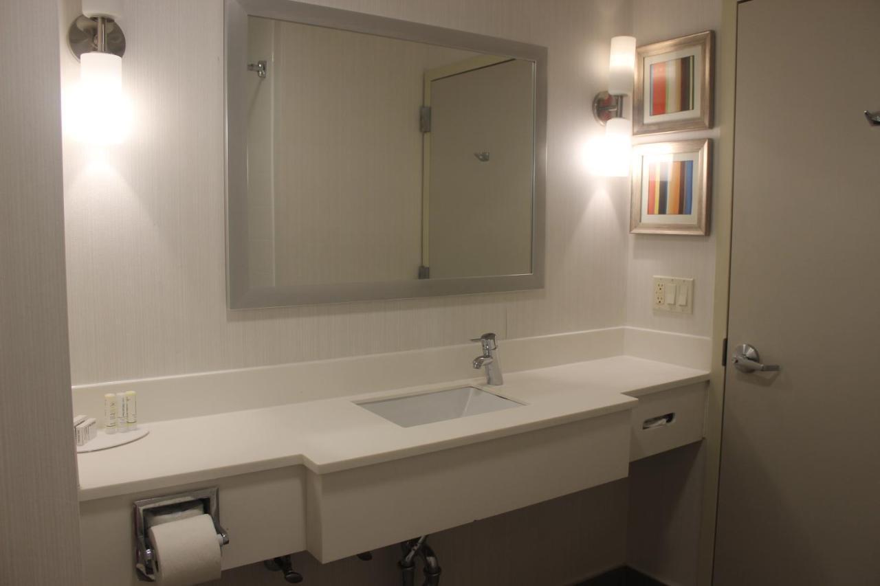 Hotel Fairfield & By Marriott Queens/queensboro Bridge