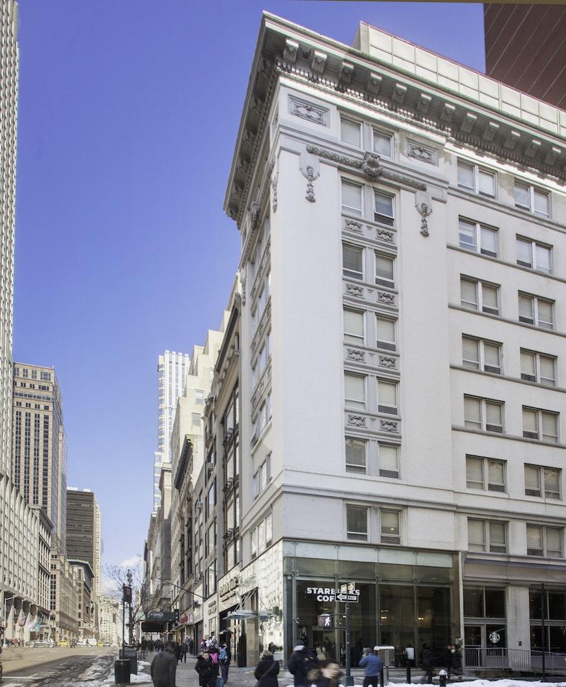 U Fifth Avenue, Empire State Building New York