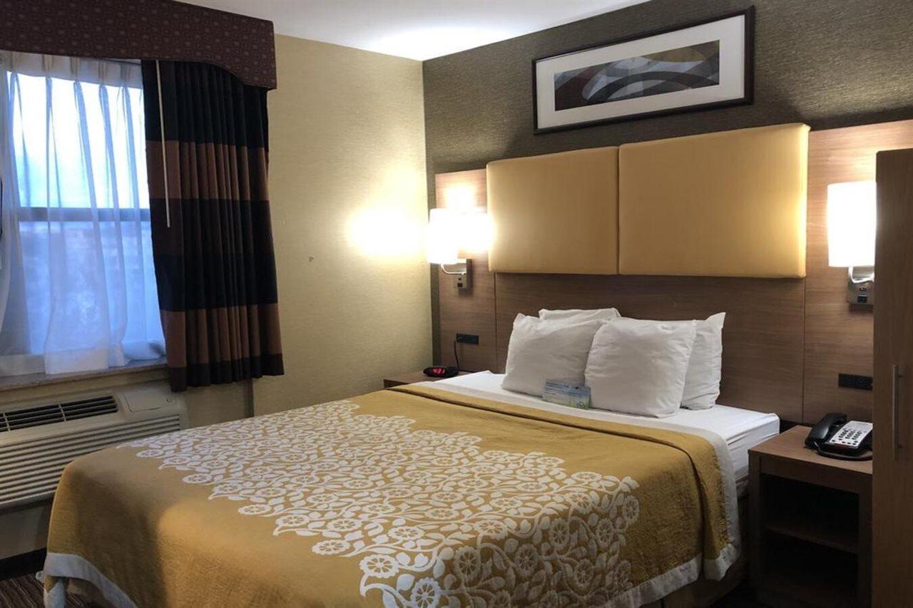 Hotel Days Inn Brooklyn New York
