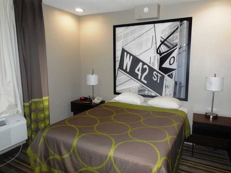 Super 8 By Wyndham Jamaica North Conduit New York