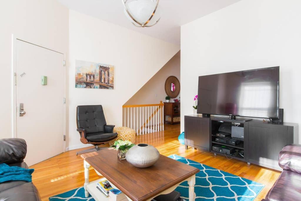 Elegant And Comfortable *