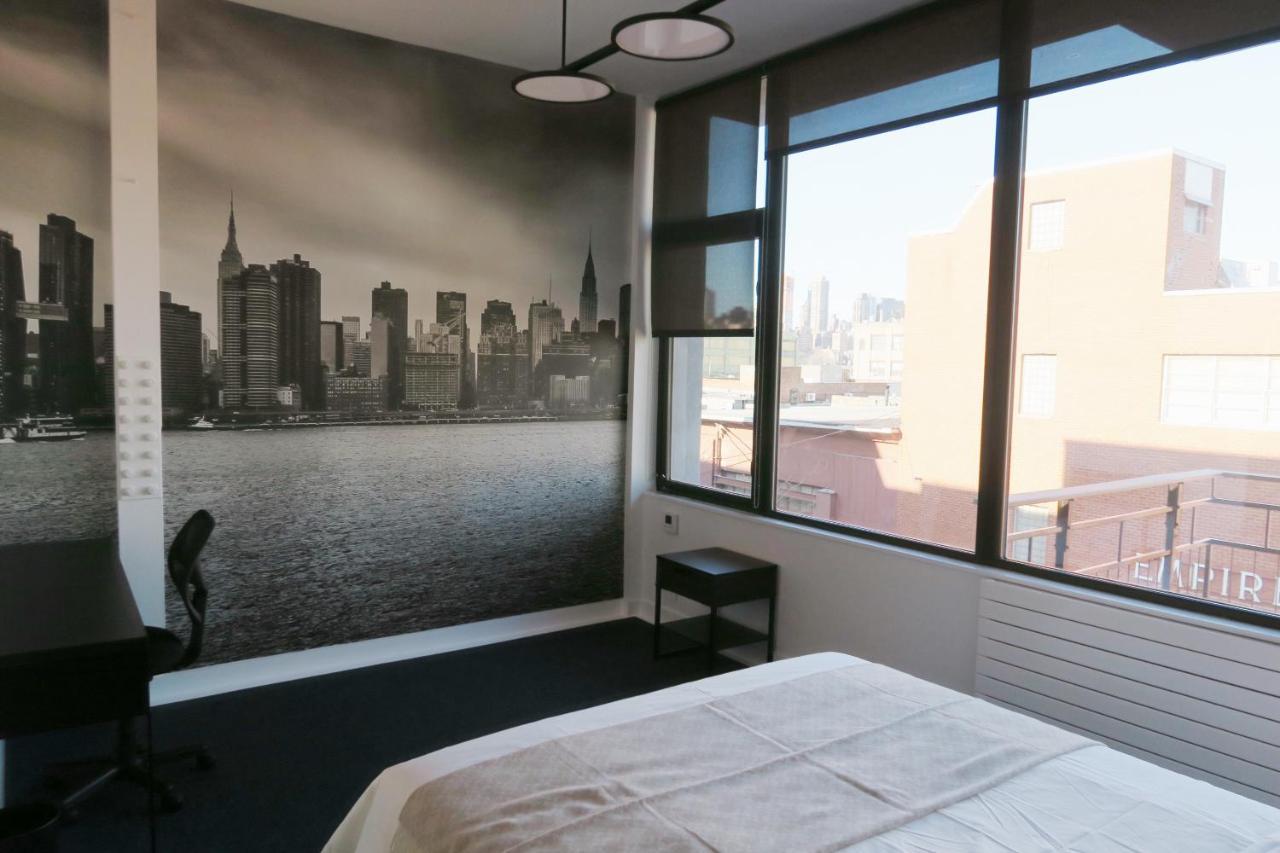 Apartment Luxury 3 Bedroom Duplex Manhattan Skyline Vews *