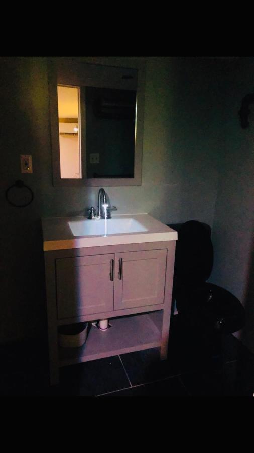 Brooklyn Blue House Hotel