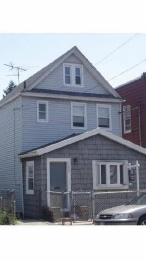 Hotel Brooklyn Blue House