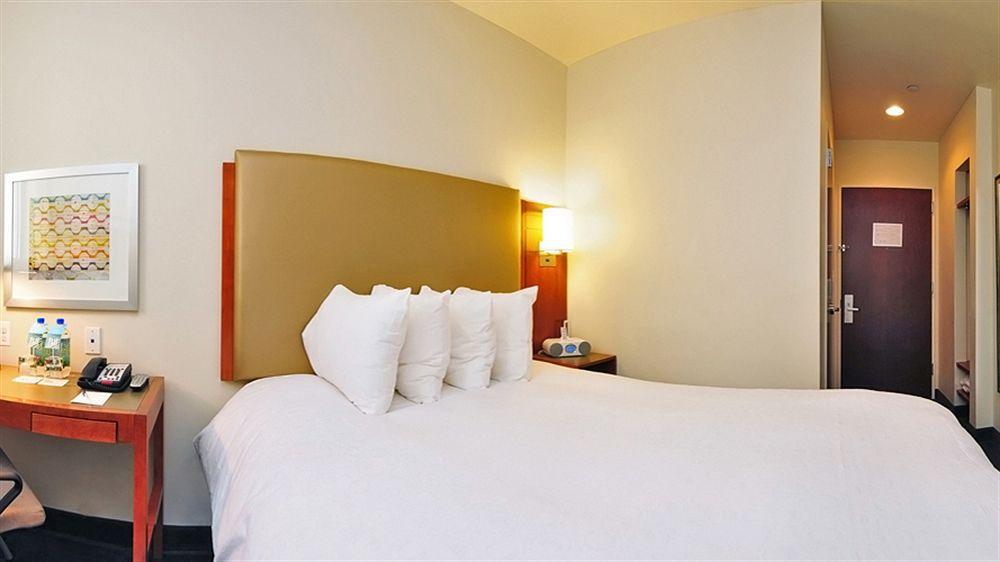 U Fifth Avenue, Empire State Building 3*