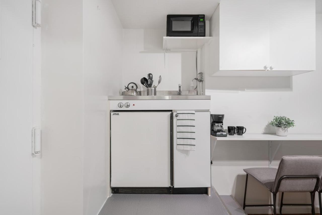 Elevate At Times Square Apartment *