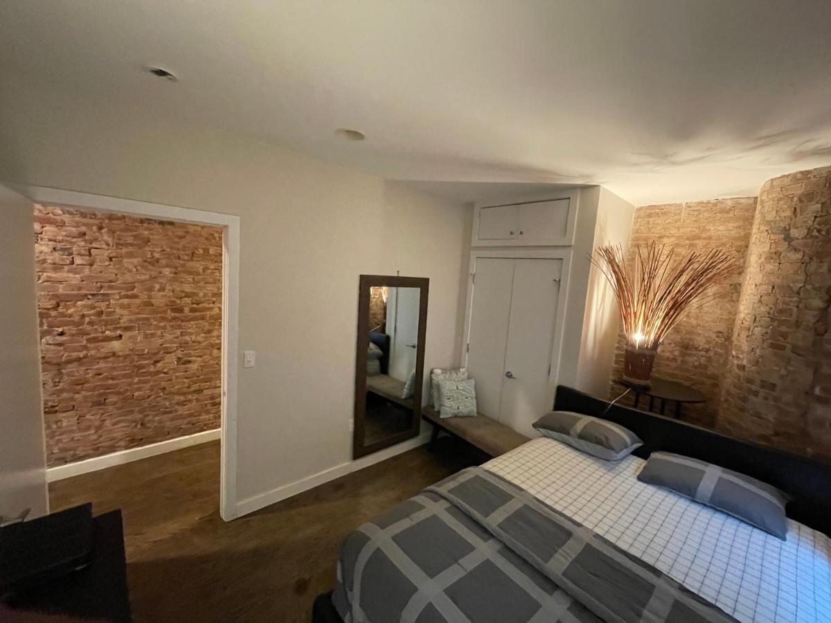 Beautiful In Newly Renovated Apt Privatunterkunft