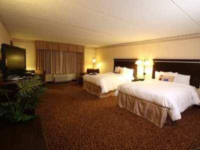 Hampton & Staten Island Hotel