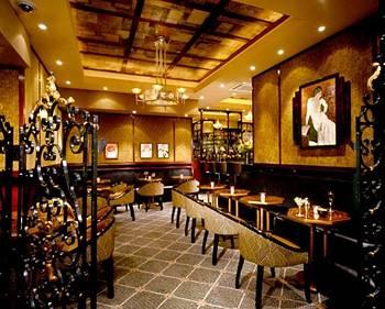 Washington Square Hotel