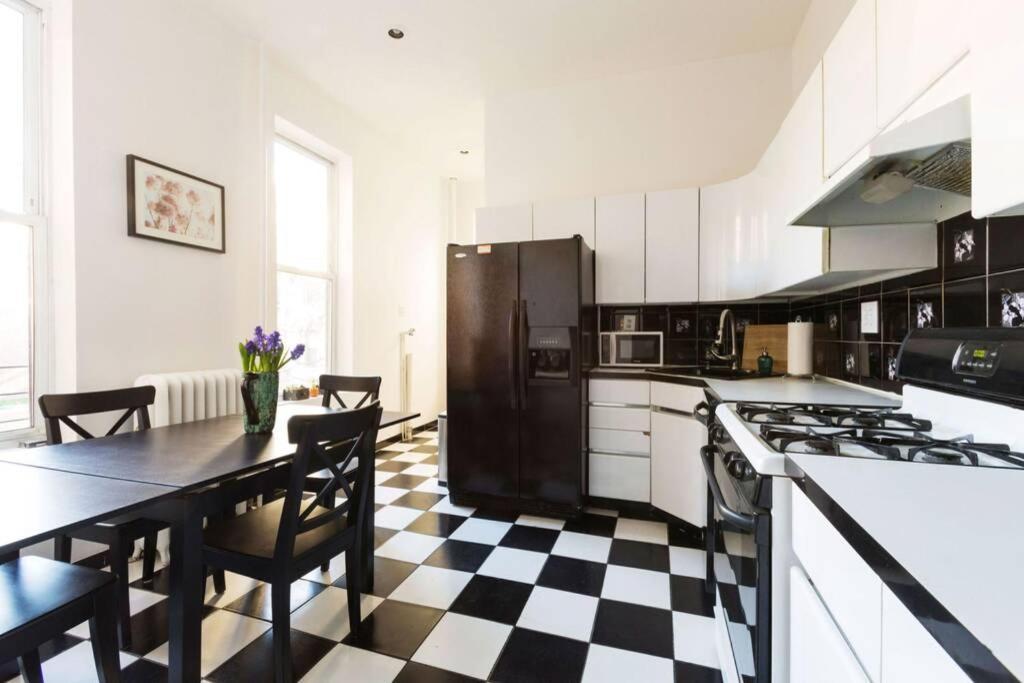 Union Square - Four Bedroom Condo-hotel