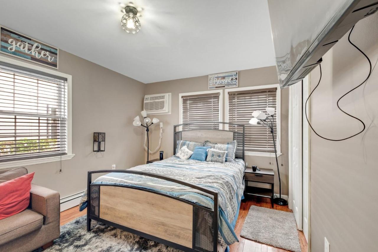 Holiday home Modern Cozy 3br Just 10 Mins From Jfk! *