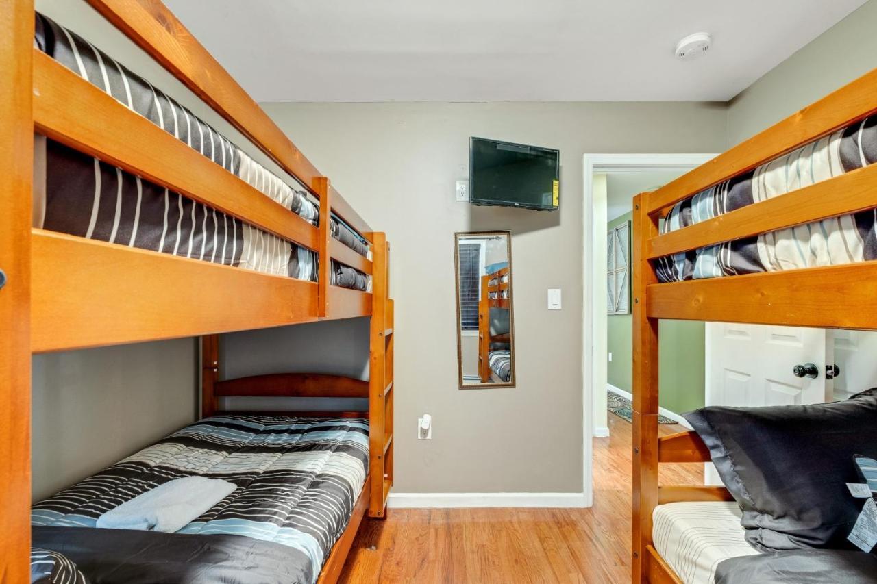 Holiday home Modern Cozy 3br Just 10 Mins From Jfk! *