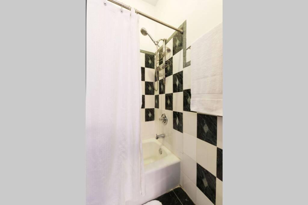 Union Square - Four Bedroom Condo-hotel Apartment *