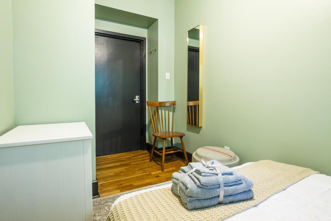 Lamartine Chelsea Hostel