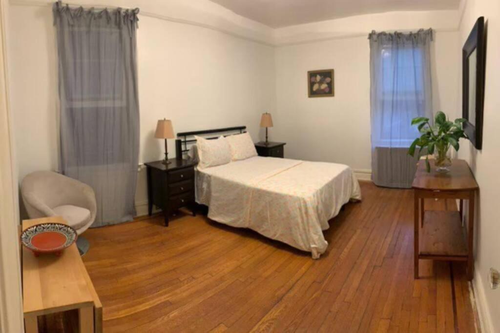 Apartment Cozy 2 Bedroom In Queens New York