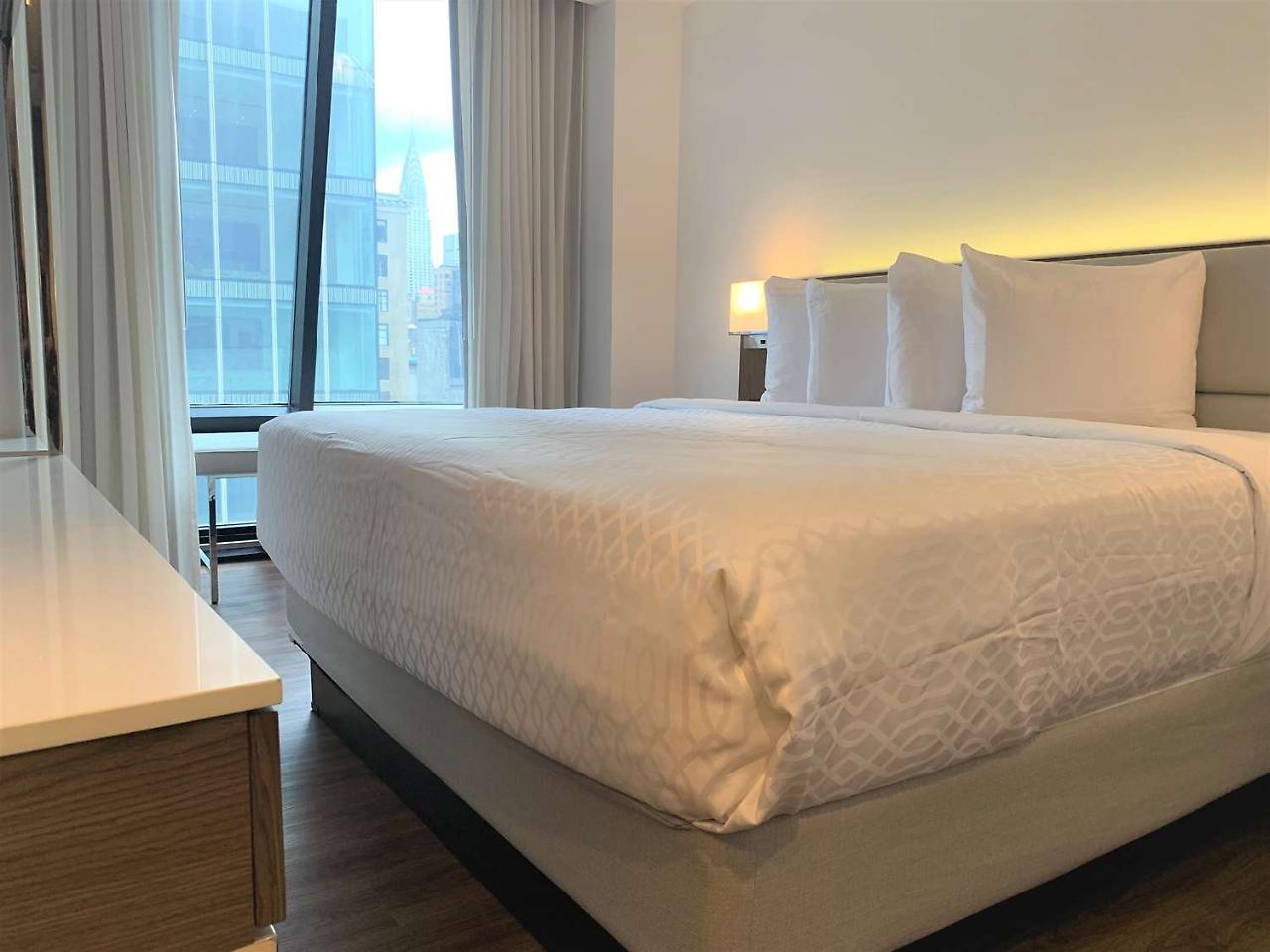 Hotel Western Premier Empire State 3*