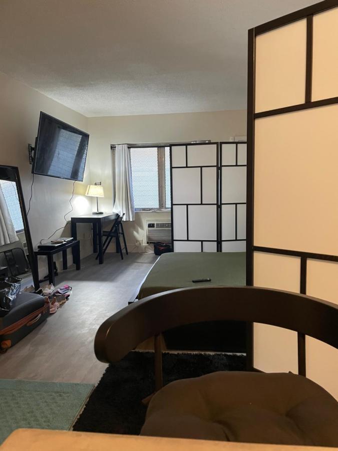 Brooklyn Blue House Hotel