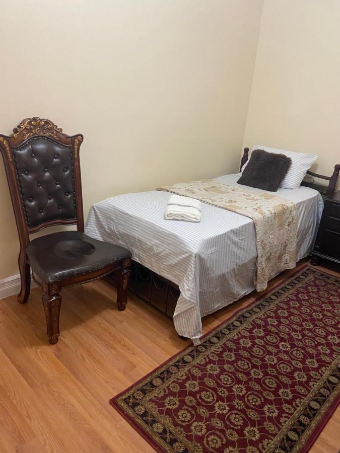 Guest house A Beautiful In Queens