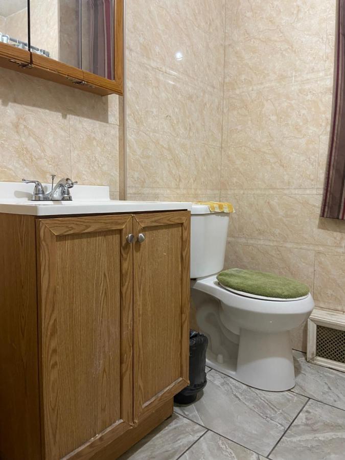 Guest house A Beautiful In Queens