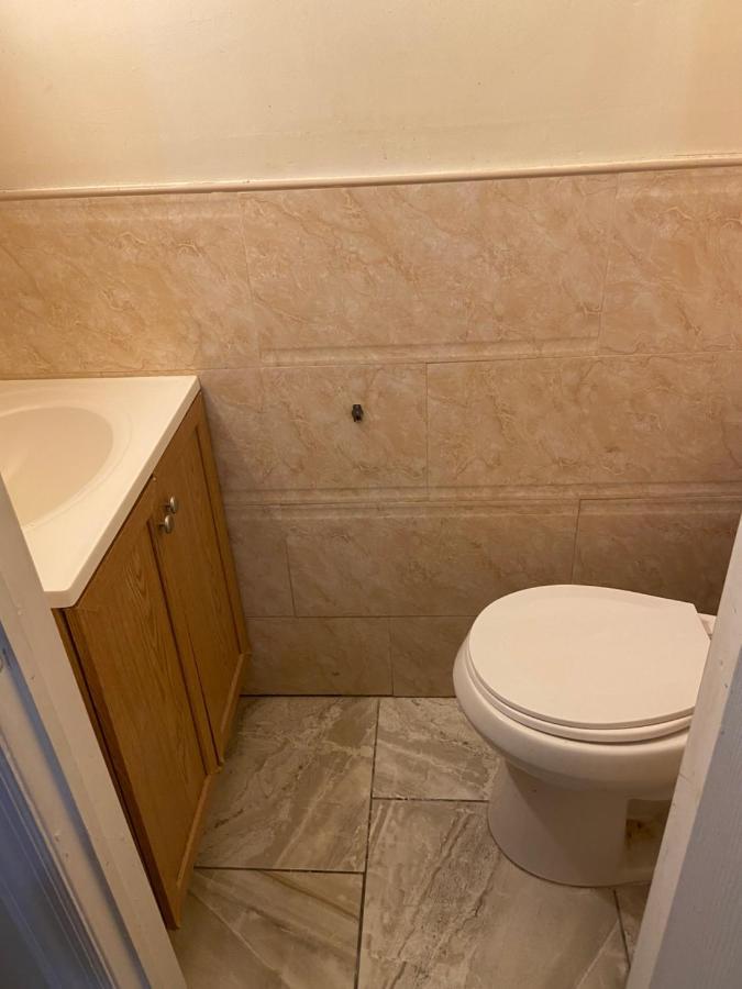 Guest house A Beautiful In Queens *