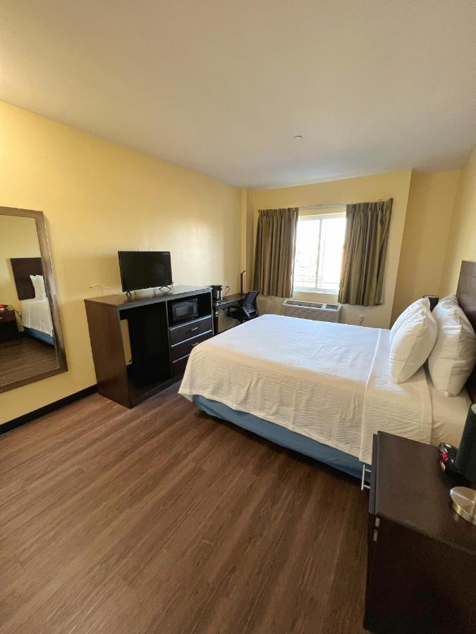 Ozone Inn & Suites New York