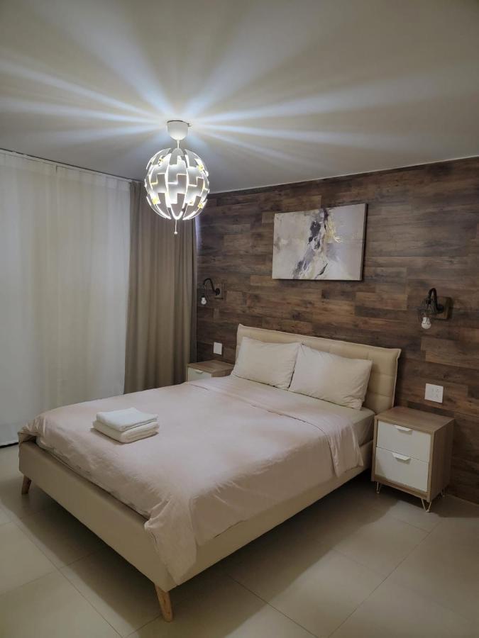 Comfortable And Neat 2 Bdr In Brooklyn New York