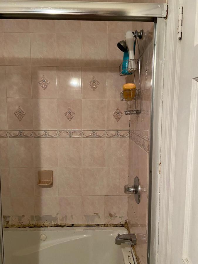 Guest house A Lavish In Queens