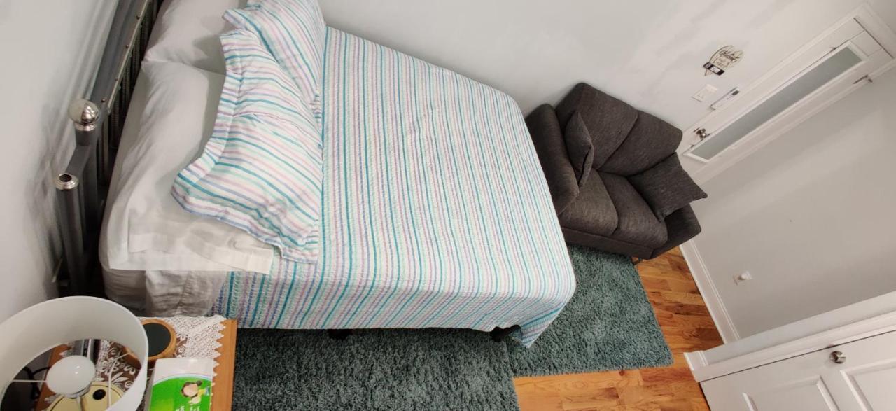 Privatunterkunft **new** Private In House *