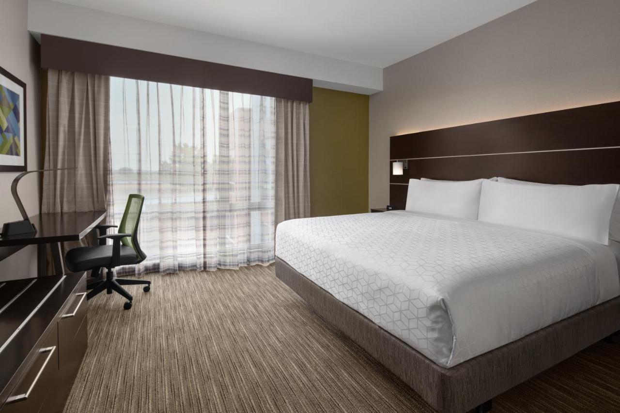 Express & Woodside Laguardia Airport 3* New York