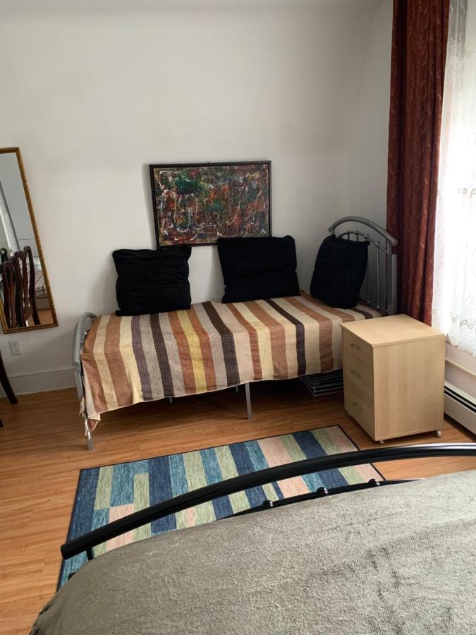 Classical American House 3 New York