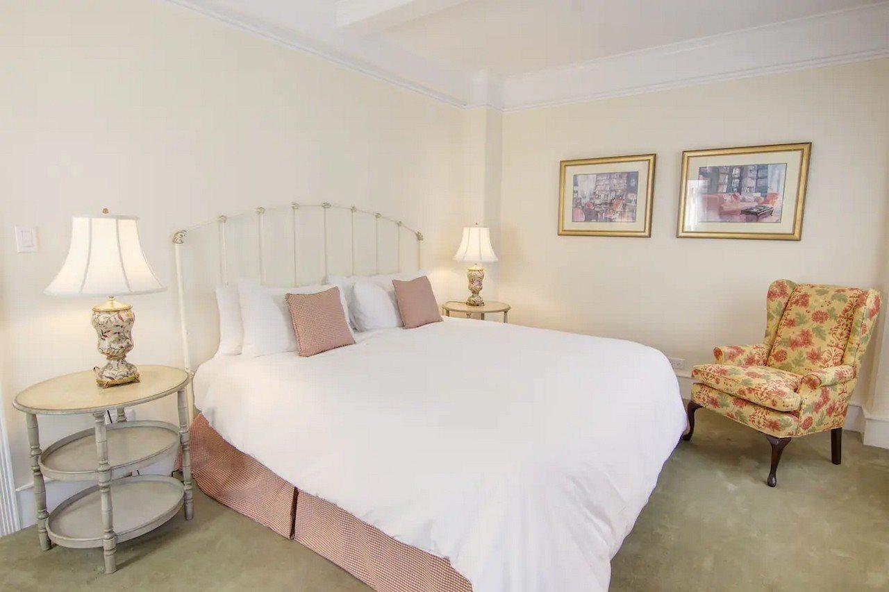 Hotel Roger Smith 3*