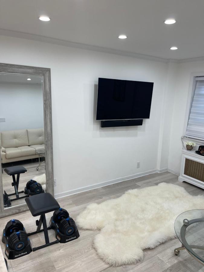 Renovated Jacuzzi Tub Nyc-lga-jfk Washer-dryer New York